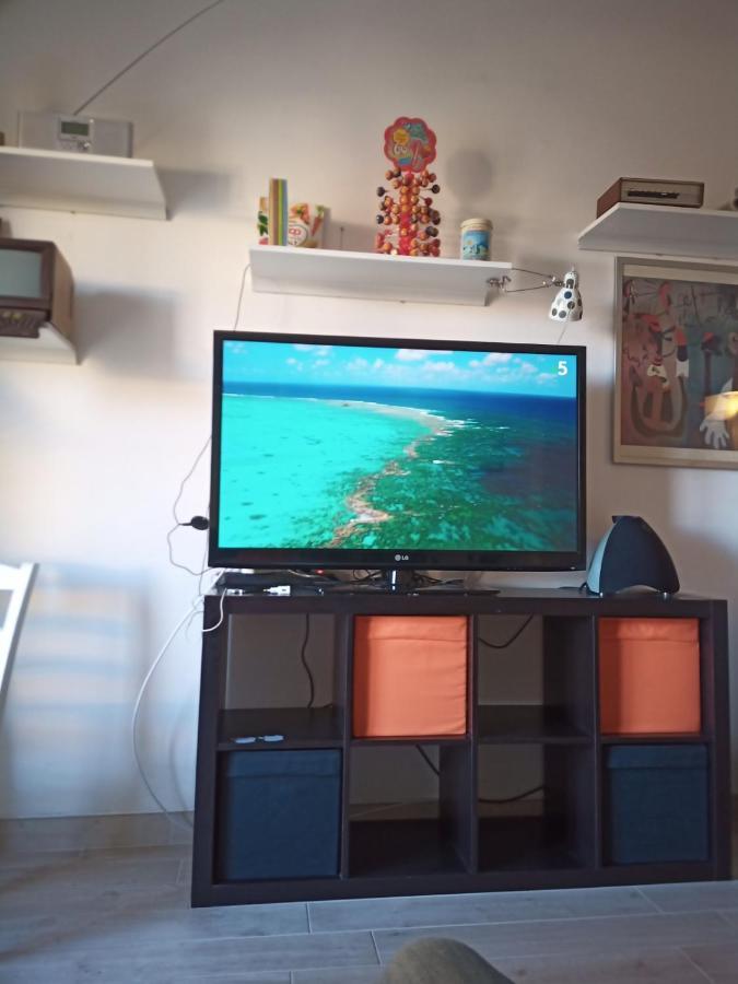 Grand F2 60Mq Centre Antibes, Proche Plages, Commerces, 2 Balcons, Parking, Train, Bus, Deco Vintage, Pet Friendly, Ideal Famille Ou 1-2 Couples Esterno foto