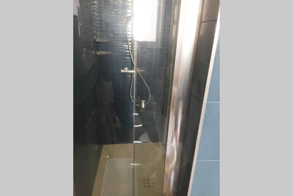 Grand F2 60Mq Centre Antibes, Proche Plages, Commerces, 2 Balcons, Parking, Train, Bus, Deco Vintage, Pet Friendly, Ideal Famille Ou 1-2 Couples Esterno foto
