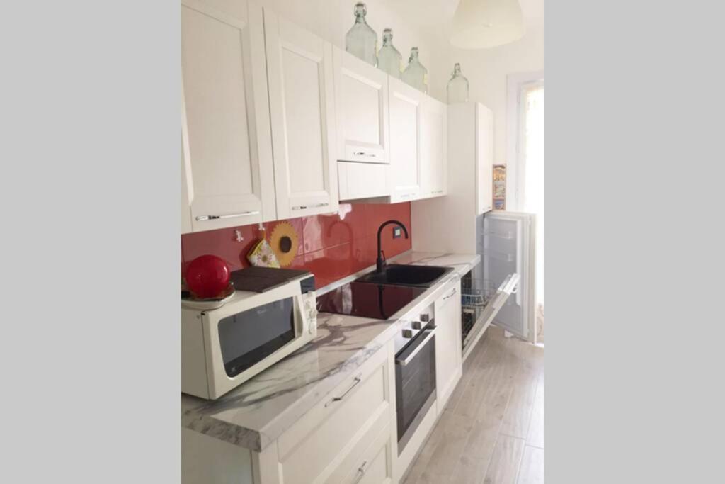 Grand F2 60Mq Centre Antibes, Proche Plages, Commerces, 2 Balcons, Parking, Train, Bus, Deco Vintage, Pet Friendly, Ideal Famille Ou 1-2 Couples Esterno foto