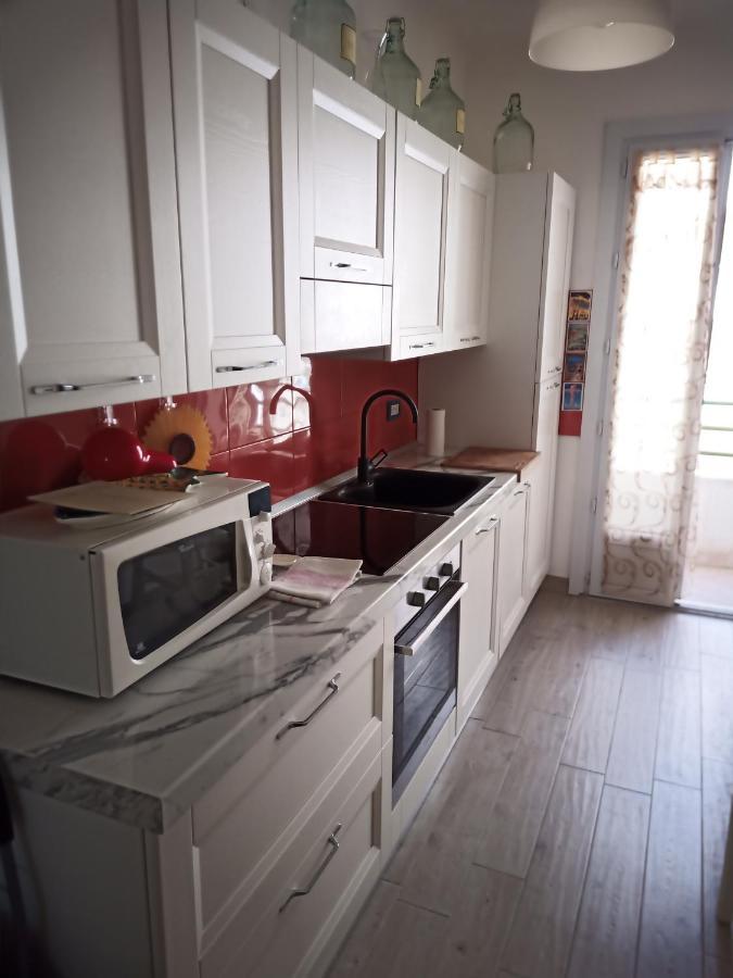 Grand F2 60Mq Centre Antibes, Proche Plages, Commerces, 2 Balcons, Parking, Train, Bus, Deco Vintage, Pet Friendly, Ideal Famille Ou 1-2 Couples Esterno foto
