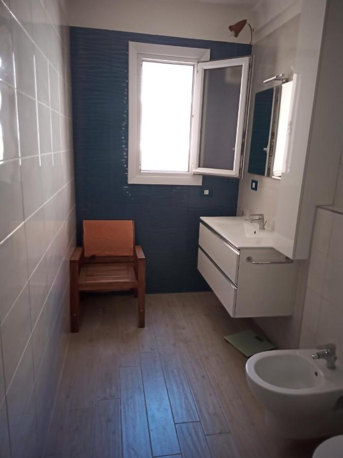 Grand F2 60Mq Centre Antibes, Proche Plages, Commerces, 2 Balcons, Parking, Train, Bus, Deco Vintage, Pet Friendly, Ideal Famille Ou 1-2 Couples Esterno foto