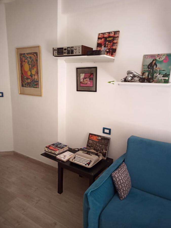 Grand F2 60Mq Centre Antibes, Proche Plages, Commerces, 2 Balcons, Parking, Train, Bus, Deco Vintage, Pet Friendly, Ideal Famille Ou 1-2 Couples Esterno foto