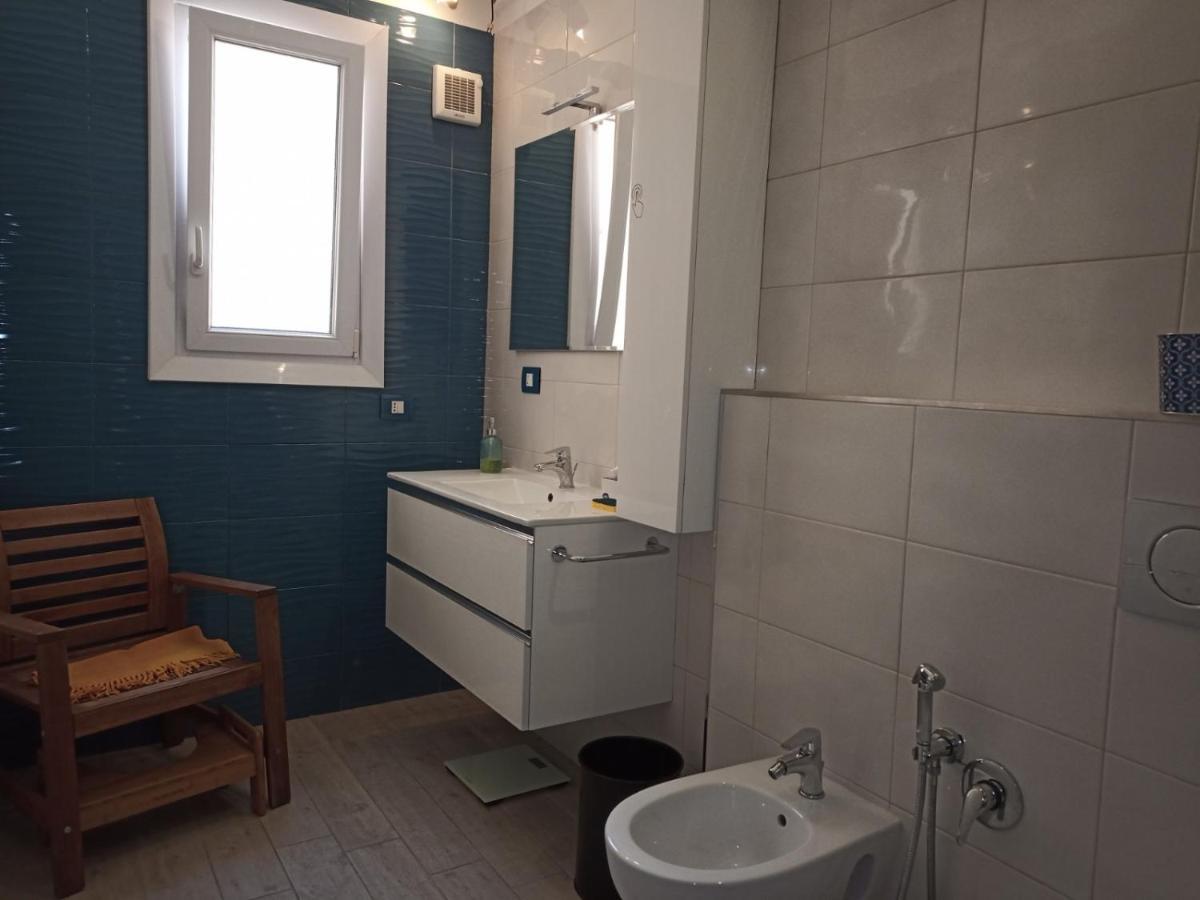 Grand F2 60Mq Centre Antibes, Proche Plages, Commerces, 2 Balcons, Parking, Train, Bus, Deco Vintage, Pet Friendly, Ideal Famille Ou 1-2 Couples Esterno foto