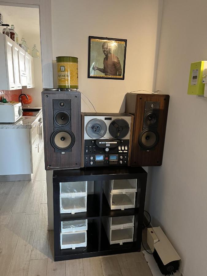 Grand F2 60Mq Centre Antibes, Proche Plages, Commerces, 2 Balcons, Parking, Train, Bus, Deco Vintage, Pet Friendly, Ideal Famille Ou 1-2 Couples Esterno foto