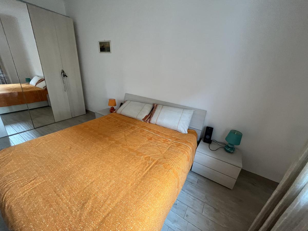 Grand F2 60Mq Centre Antibes, Proche Plages, Commerces, 2 Balcons, Parking, Train, Bus, Deco Vintage, Pet Friendly, Ideal Famille Ou 1-2 Couples Esterno foto