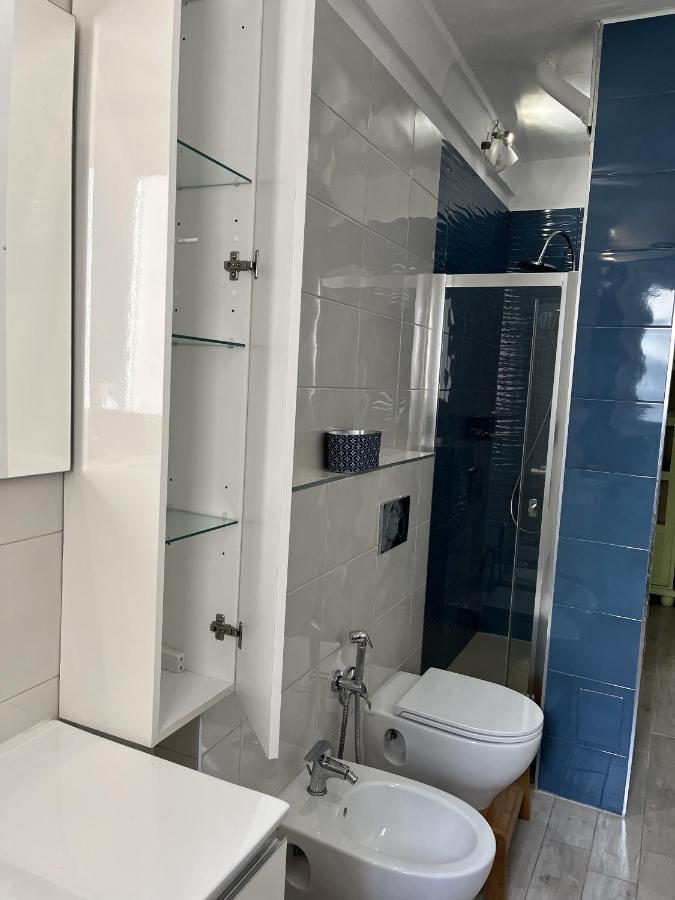 Grand F2 60Mq Centre Antibes, Proche Plages, Commerces, 2 Balcons, Parking, Train, Bus, Deco Vintage, Pet Friendly, Ideal Famille Ou 1-2 Couples Esterno foto