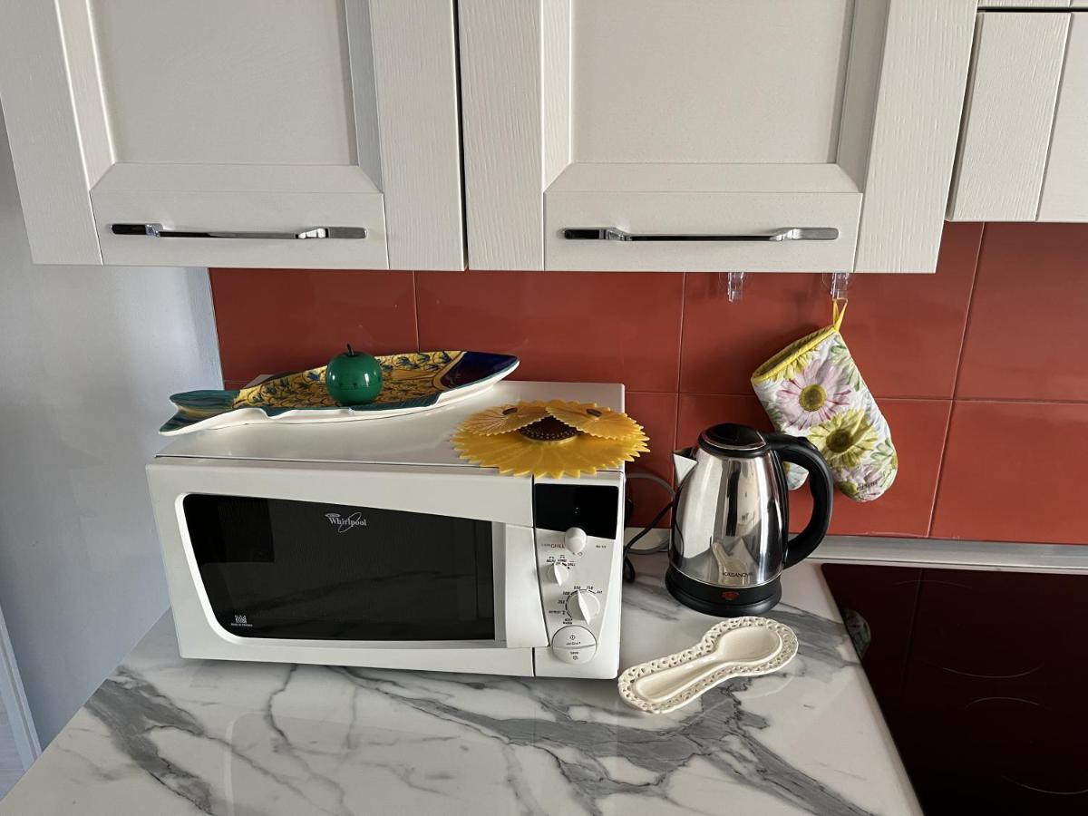 Grand F2 60Mq Centre Antibes, Proche Plages, Commerces, 2 Balcons, Parking, Train, Bus, Deco Vintage, Pet Friendly, Ideal Famille Ou 1-2 Couples Esterno foto